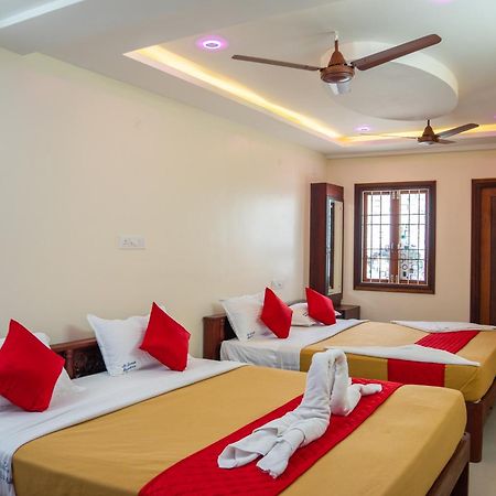 Le Suresh Guest House Pondicherry Eksteriør bilde