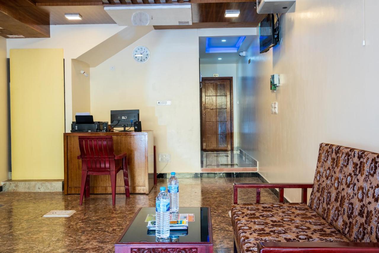 Le Suresh Guest House Pondicherry Eksteriør bilde
