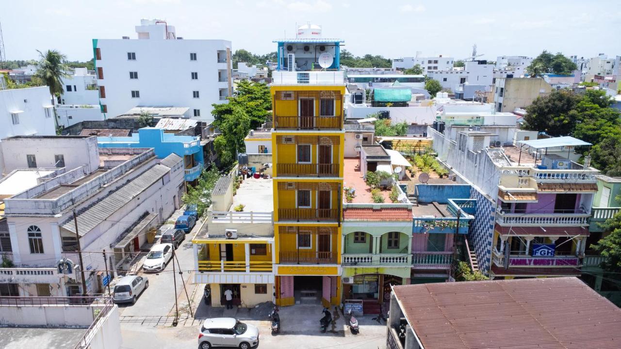 Le Suresh Guest House Pondicherry Eksteriør bilde