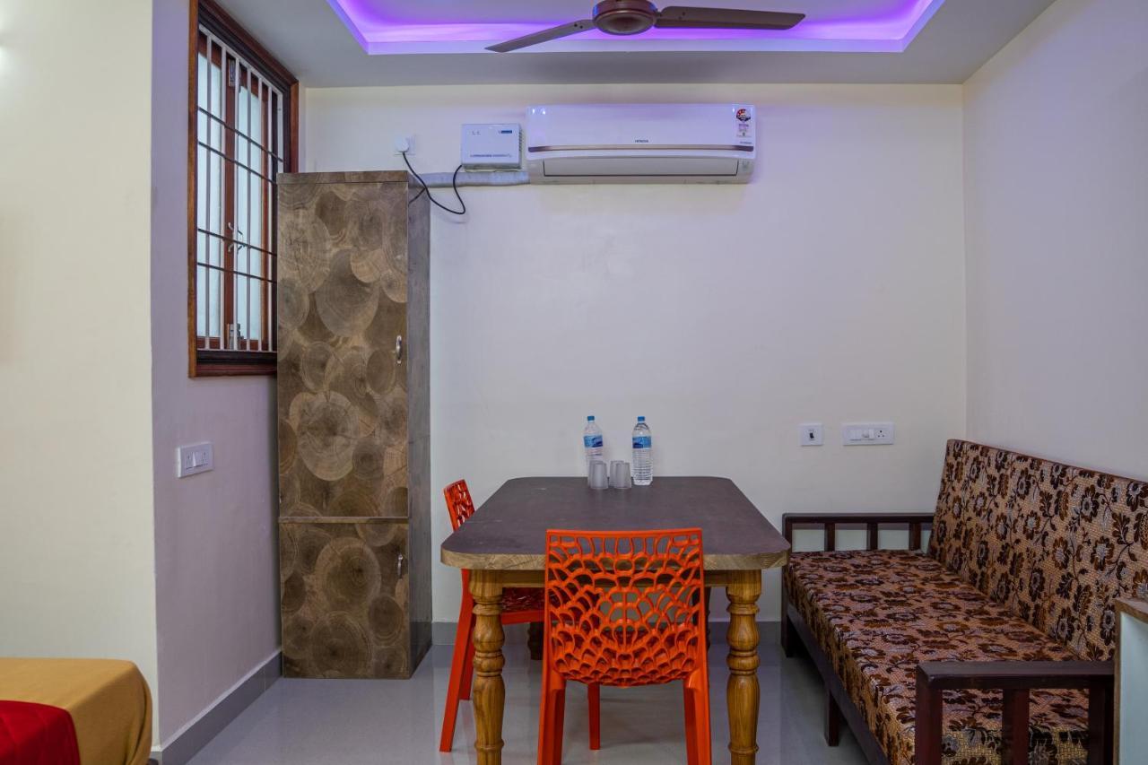 Le Suresh Guest House Pondicherry Eksteriør bilde