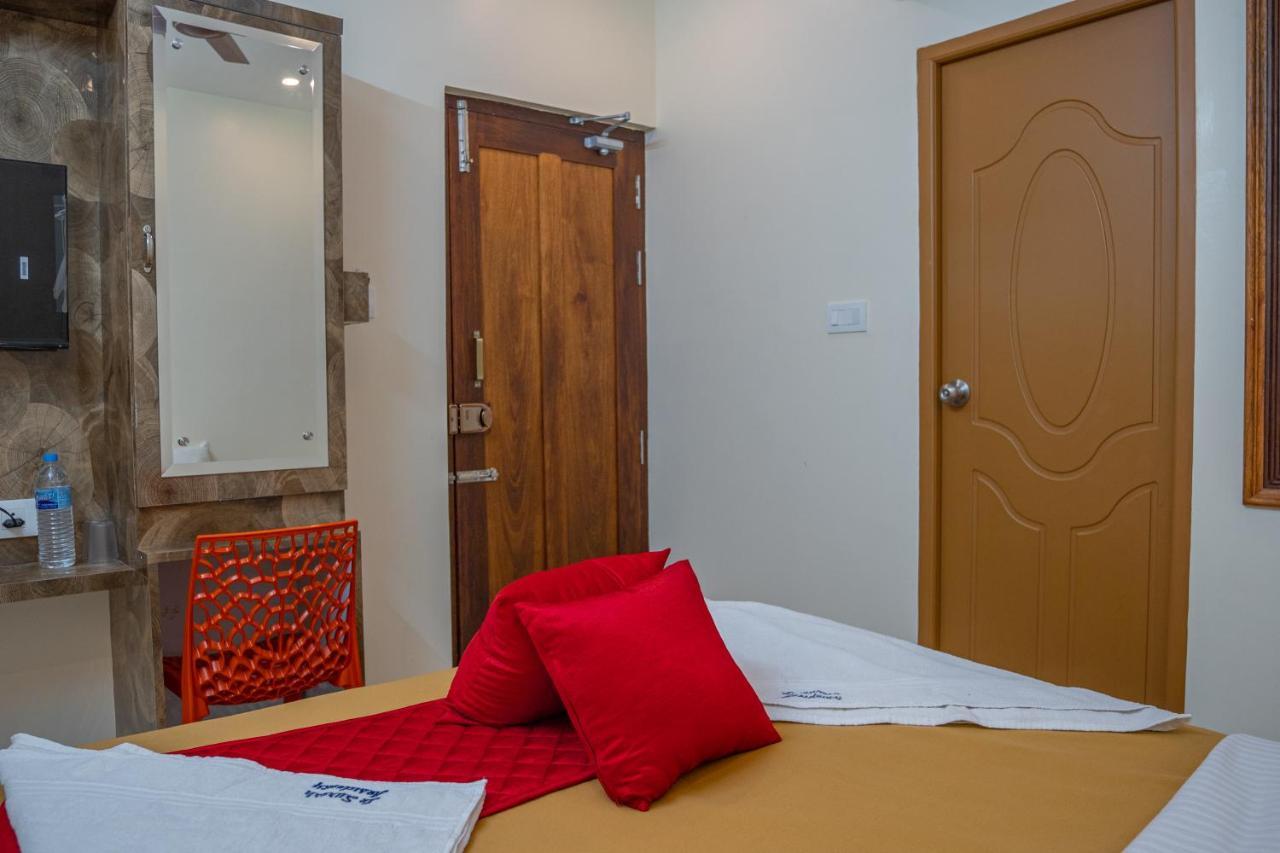 Le Suresh Guest House Pondicherry Eksteriør bilde
