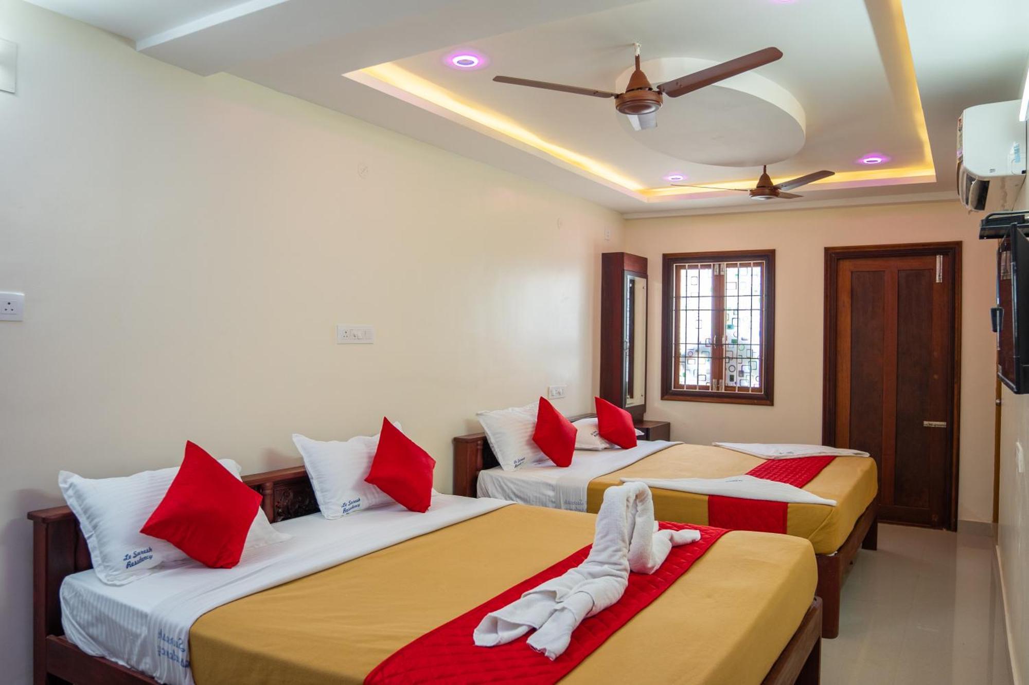 Le Suresh Guest House Pondicherry Eksteriør bilde
